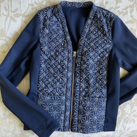 lululemon athletica Jackets & Blazers - LULULEMON JACKET SZ S